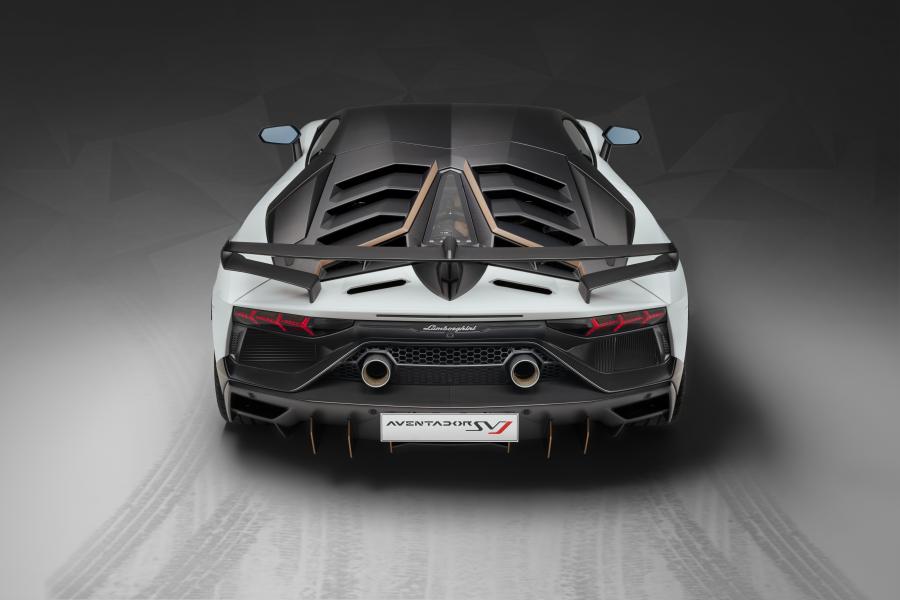  Lamborghini Aventador SVJ 63 2018 года  (фото 9 из 14)